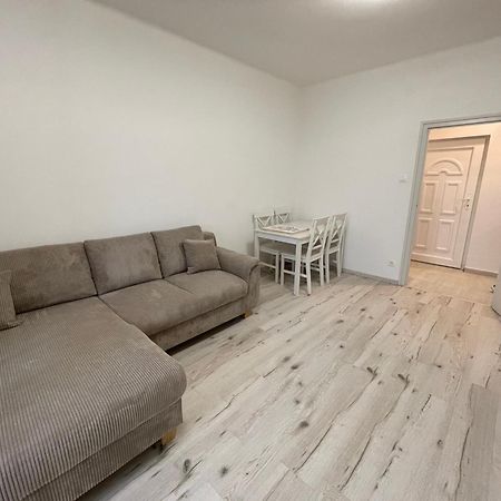 Malompark Apartman With Free Parking Debrecen Exteriör bild